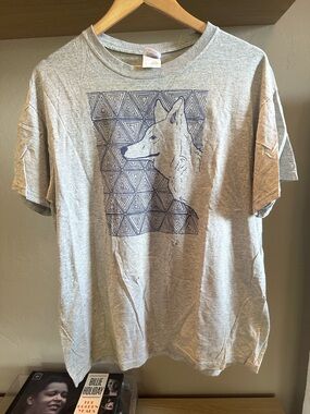 Men's Grey Graphic Wolf T-Shirt